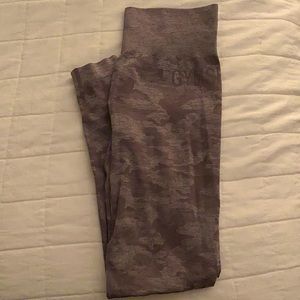 💜🖤Gymshark Purple Camo Leggings💜🖤